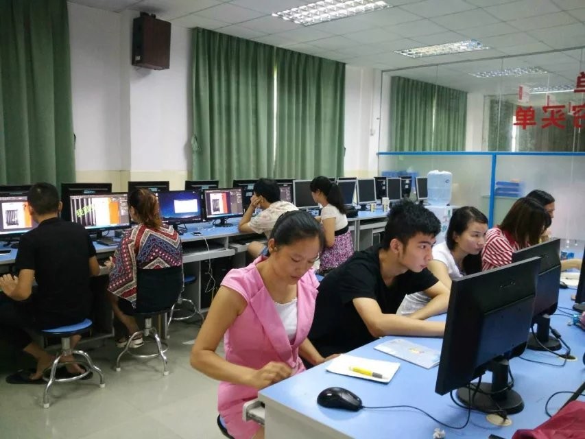 “不烧钱”的电商之路 深耕大朗，近百名电商人的成长记